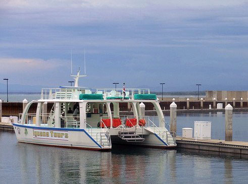 Iguana-tours-catamaran-boat