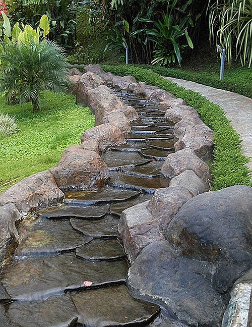 volcano-los-lagos-rock-stream